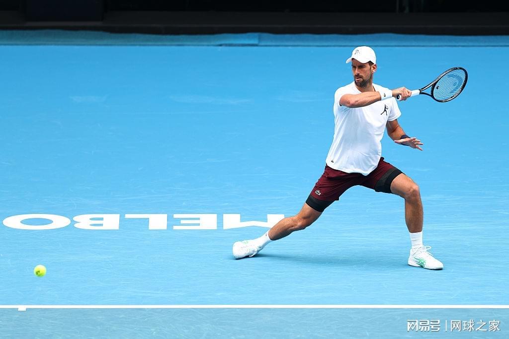 hth华体会官网-德约科维奇仅训练12分钟便显露痛苦状态，澳网前景引发担忧