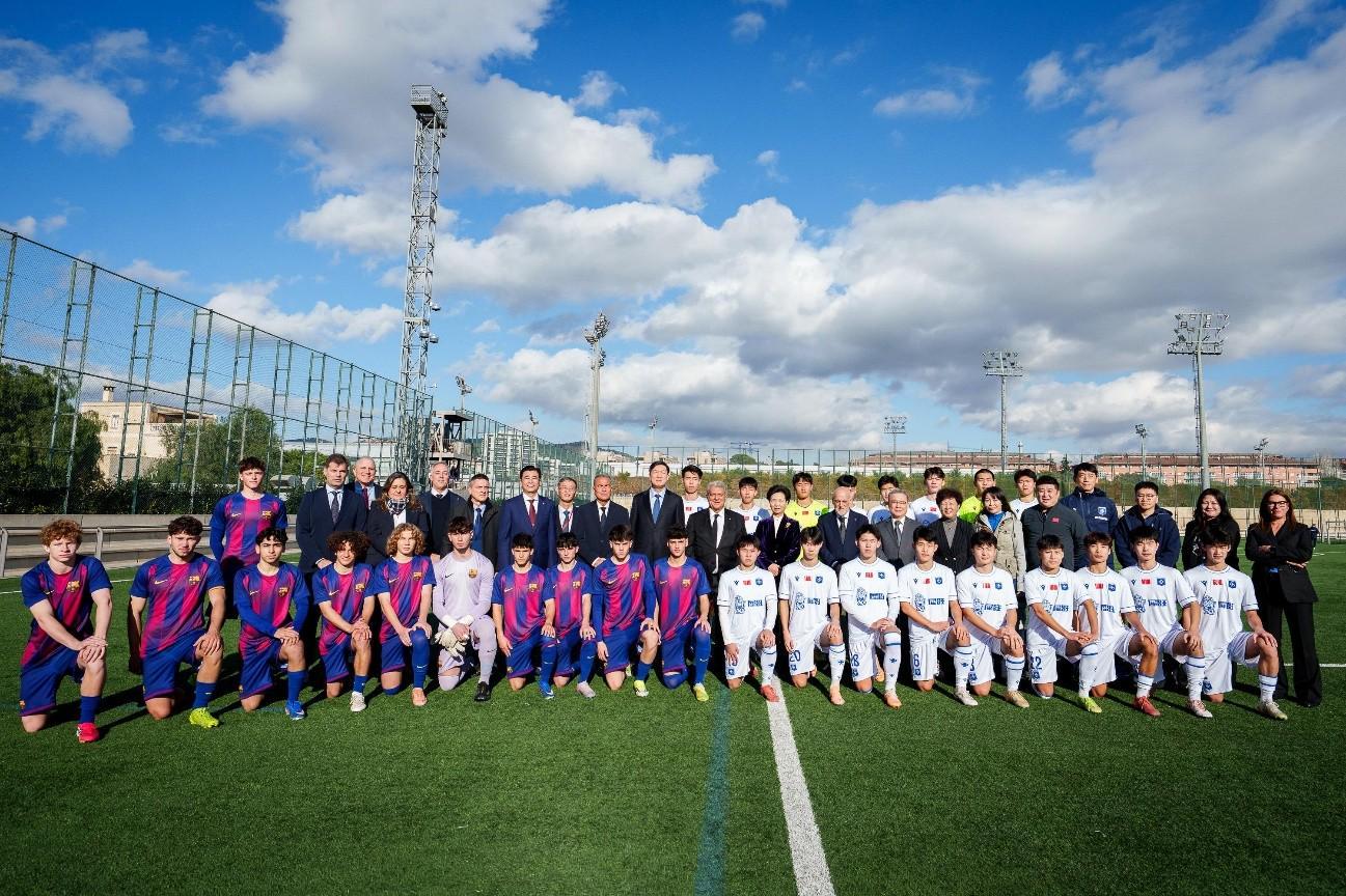 华体会体育最新登录地址-西甲联盟和巴萨在拉玛西亚接待中国高层代表团，聚焦青训体系成功经验