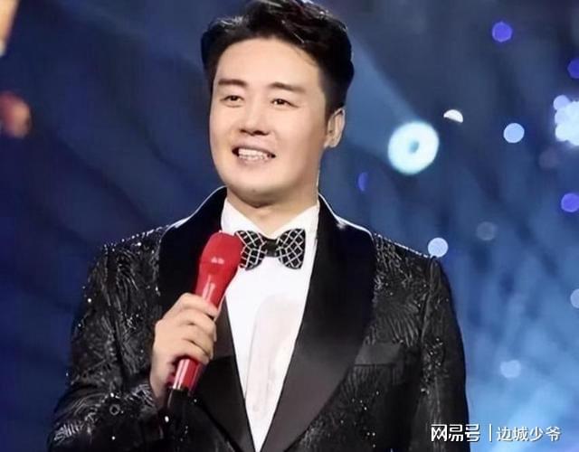 华体会官方网站入口-他被称为最帅男高音，却对未来充满迷茫，如今儿子成了他的期望